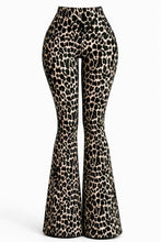 Cargar imagen en el visor de la galería, Bota Campana Leopard Camel - NUEVO | Leggin Anti-Celulitis, Anti-Fluidos Con Cintura Alta & Horma Ideal Leggins RBJ Leggins