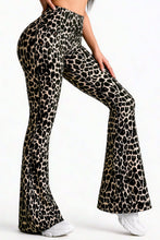 Cargar imagen en el visor de la galería, Bota Campana Leopard Camel - NUEVO | Leggin Anti-Celulitis, Anti-Fluidos Con Cintura Alta & Horma Ideal Leggins RBJ Leggins