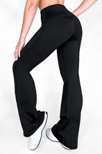 Cargar imagen en el visor de la galería, Bota Campana Negro Mate - NUEVO | Leggin Anti-Celulitis, Anti-Fluidos Con Cintura Alta & Horma Ideal Leggins RBJ Leggins