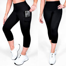 Cargar imagen en el visor de la galería, Capri Negro Mate | Capri Capri Con Bolsillo Anti-Celulitis, Anti-Fluidos Con Cintura Alta & Horma Ideal Leggins RBJ Leggins
