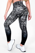 Cargar imagen en el visor de la galería, Exotic Black - NUEVO | Leggin Anti-Celulitis, Anti-Fluidos Con Cintura Alta & Horma Ideal Leggins RBJ Leggins