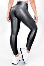 Cargar imagen en el visor de la galería, Gris Legacy - NUEVO | Leggin Gris Oscuro Efecto Cuero, Anti-Celulitis, Anti-Fluidos Con Cintura Alta & Horma Ideal Leggins RBJ Leggins