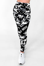Cargar imagen en el visor de la galería, Militar Black & White | Leggin Anti-Celulitis, Anti-Fluidos Con Cintura Alta & Horma Ideal Leggins RBJ Leggins