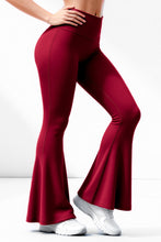 Cargar imagen en el visor de la galería, Bota Campana Vino Oscuro Mate - NUEVO | Leggin Anti-Celulitis, Anti-Fluidos Con Cintura Alta &amp; Horma Ideal Leggins RBJ Leggins 

