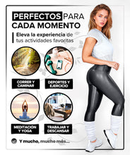 Cargar imagen en el visor de la galería, Conjunto Elite Gris Legacy • Tres Piezas | Leggins Gris Legacy (Efecto Cuero) + Camiseta Rubí Blanca + Medias Ultra Sport Blancas Leggins RBJ Leggins 
