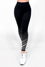 Cargar imagen en el visor de la galería, Conjunto Elite Royal Black • Tres Piezas | Leggins Royal Black + Camiseta ActiveFit Blanca + Top Grecia Blanco Leggins RBJ Leggins 
