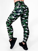 Cargar imagen en el visor de la galería, Green Army - NUEVO | Leggin Anti-Celulitis, Anti-Fluidos Con Cintura Alta &amp; Horma Ideal Leggins RBJ Leggins 
