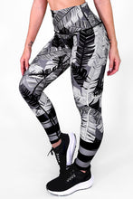 Cargar imagen en el visor de la galería, Gris Plumed | Leggin Anti-Celulitis, Anti-Fluidos Con Cintura Alta &amp; Horma Ideal Leggins RBJ Leggins 
