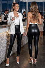 Cargar imagen en el visor de la galería, Negro Universe | Leggin Negro Efecto Cuero, Anti-Celulitis, Anti-Fluidos Con Cintura Alta &amp; Horma Ideal Leggins RBJ Leggins 

