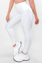 Cargar imagen en el visor de la galería, Perla Blanca - NUEVO | Leggin Texturizado Anti-Celulitis, Anti-Fluidos Con Cintura Alta &amp; Horma Ideal Leggins RBJ Leggins 
