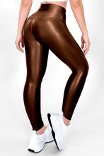 Cargar imagen en el visor de la galería, Tentación Cafe | Leggin Cafe Oscuro Efecto Cuero, Anti-Celulitis, Anti-Fluidos Con Cintura Alta &amp; Horma Ideal Leggins RBJ Leggins 

